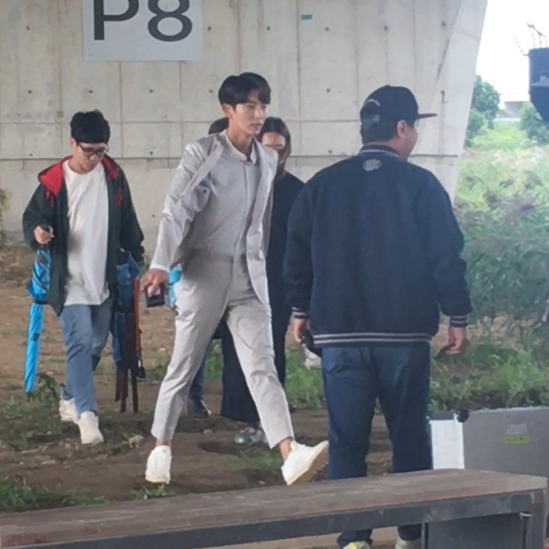 DJ0-Eo5VAAEmDse.jpg:large