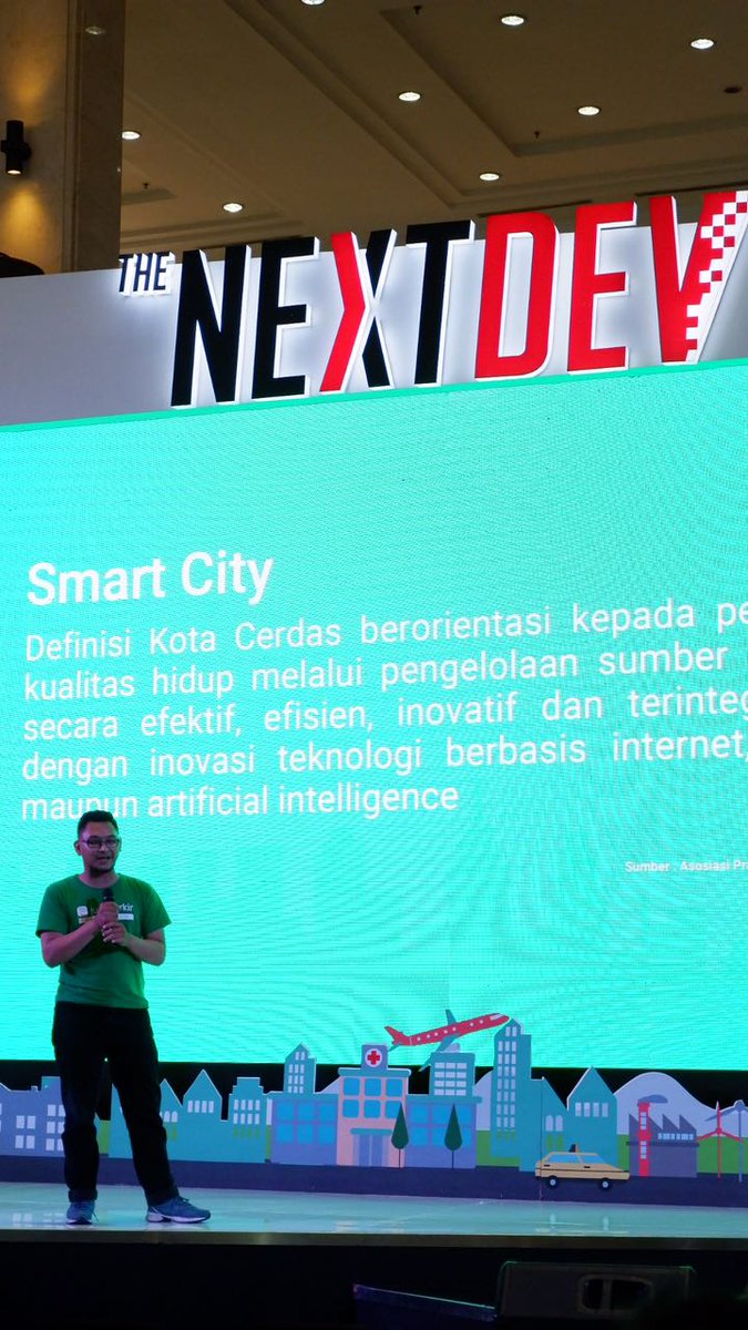 NextDev_id's tweet photo. #NextDevShowCase Jogja sudah dimulai dengan pitching dari top 10 NextDev Academy, yuk merapat untuk dapat banyak inspirasi #NextDev2017 https://t.co/gKV5vuVFnB