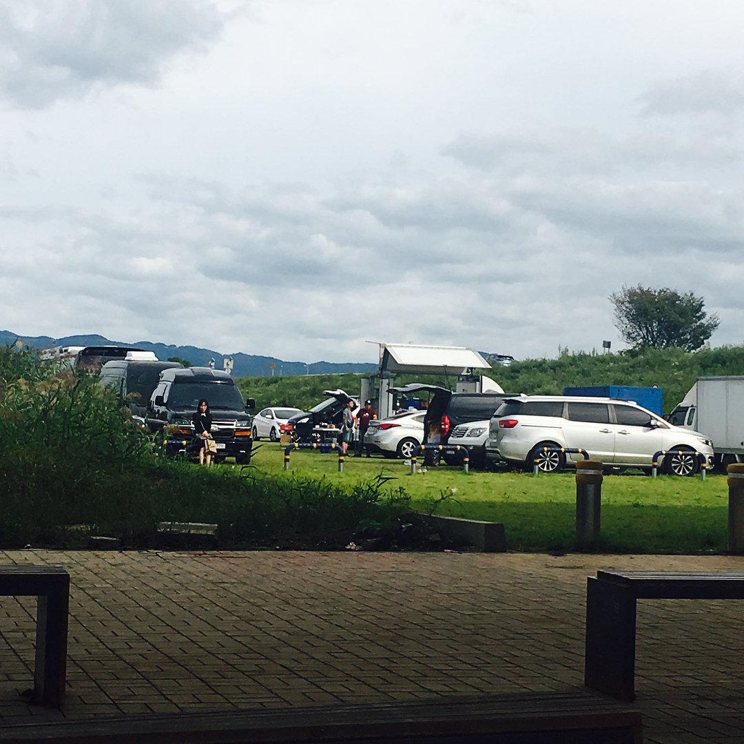 DJ08fr4VAAAVYlz.jpg:large