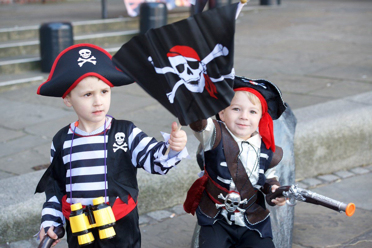 CultureLPool's tweet photo. Shiver me timbers - there are pirates in @theAlbertDock for swashbuckling family fun! #PirateDock17 ☠⚓️ https://t.co/RQxV91o7MG https://t.co/feK1RH7AR0