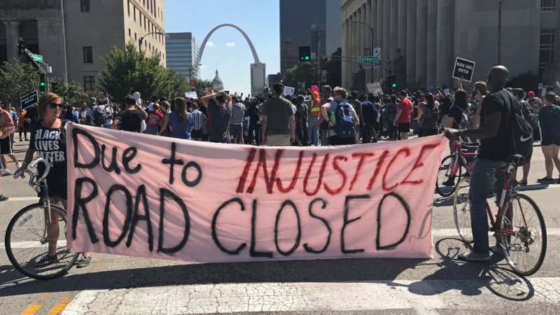 thehill's tweet photo. Protestors shut down St. Louis streets after ex-cop acquitted in murder of black man https://t.co/23TyDUSRi0 https://t.co/cmUxYAVrHh
