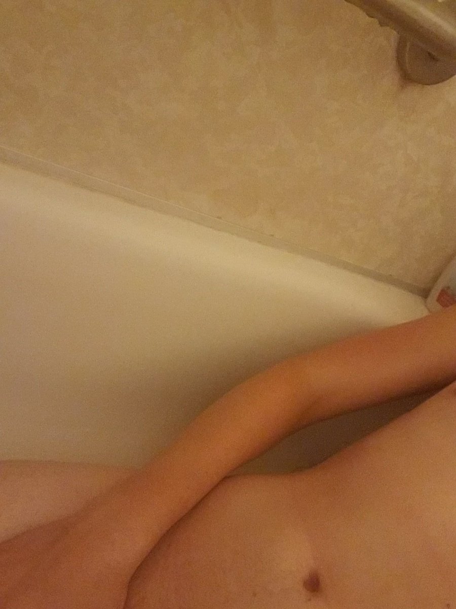 Jules' kink tweet media