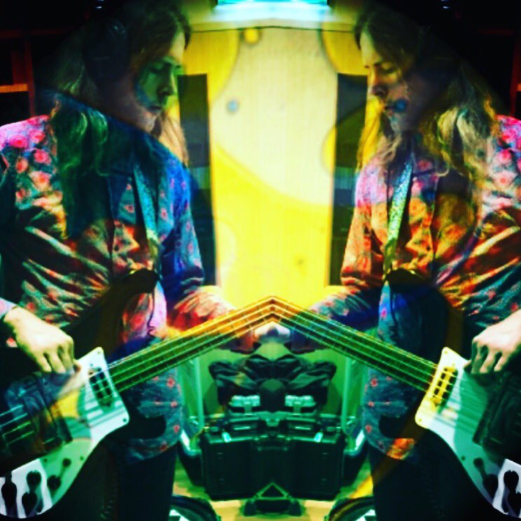 Back in the studio 
We just keep writin' - You keep listening
#sacredshrines 
#brisbanemusic 
#rocknroll 
#garagerock 
#psychedelicrock