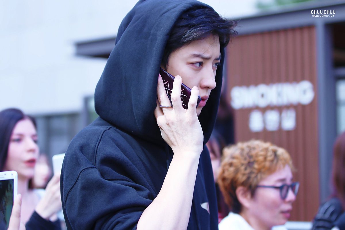 exofml_'s tweet photo. "Yes baby, i miss you too" https://t.co/aA4TyZBh5d