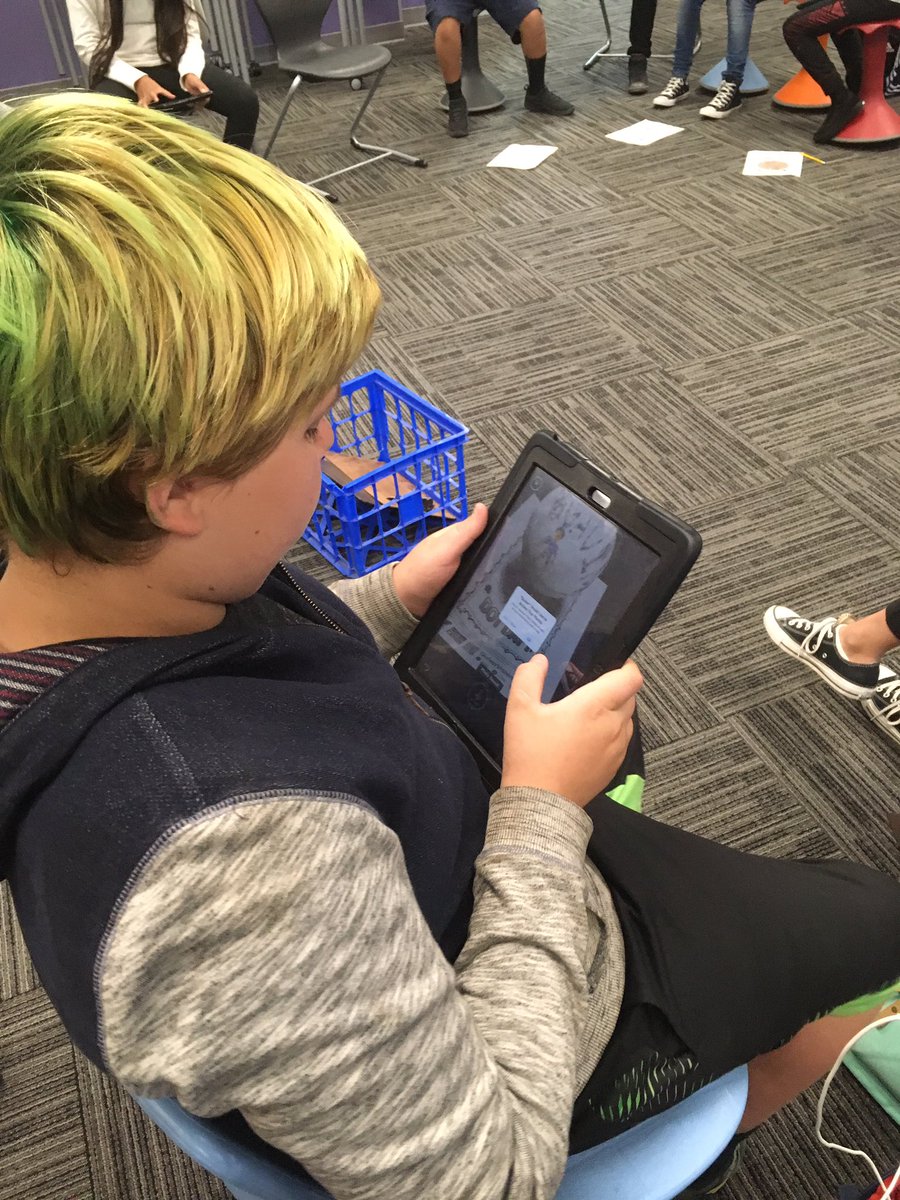 mmsmtlions's tweet photo. We had so much fun exploring #growthmindset with #dotday today! #elpunto #worldlanguage #mmsmtlions https://t.co/0ri3Zu46gj