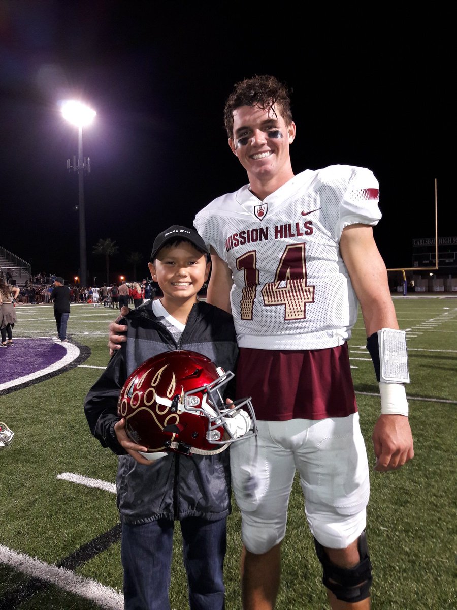 dnasdca's tweet photo. Nicholas & his buddy #JackTuttle after beating Carlsbad #grizzliesvslancers https://t.co/v21lNBbEz5