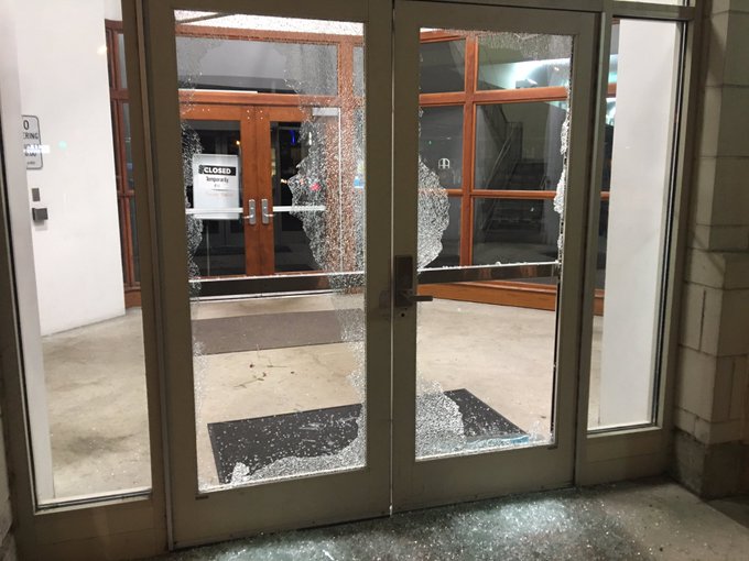 View image on Twitter