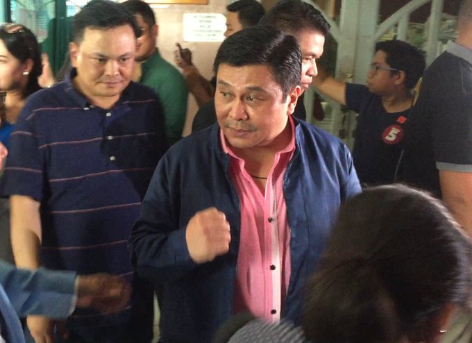 View image on Twitter