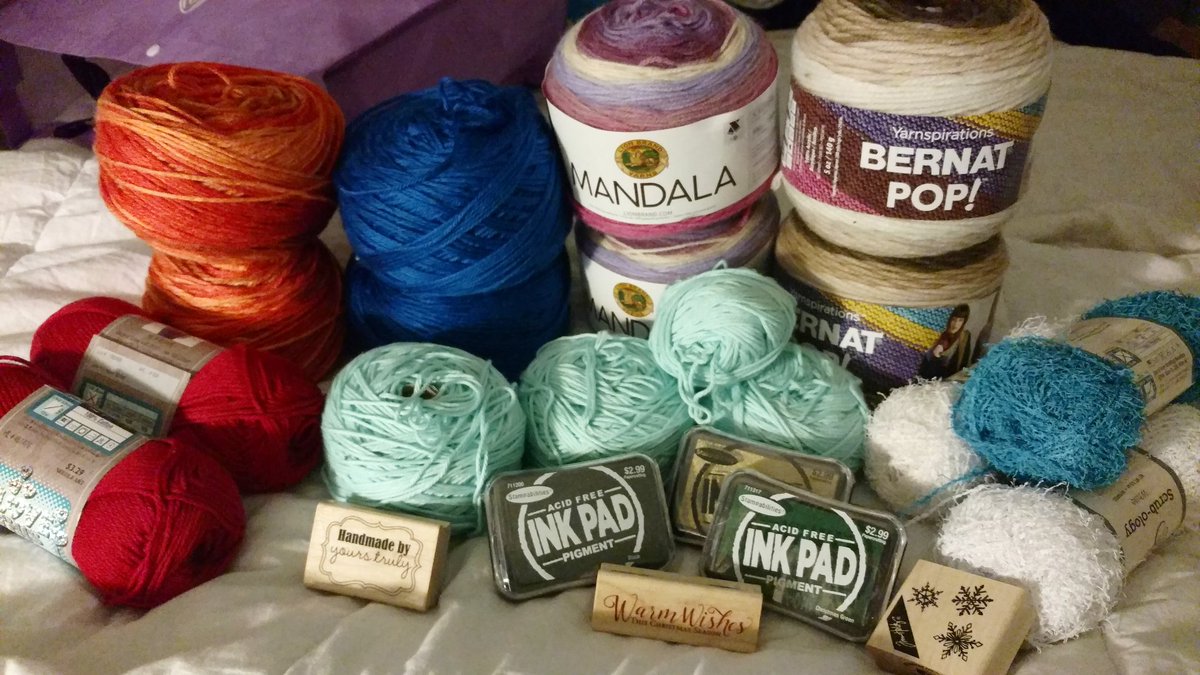 AJMontgomery92's tweet image. #SoManyProjects #SoLittleTime #StillHaveToBuyMoreYarn #CrochetJunkie #LoveWhatIDo #Crochet