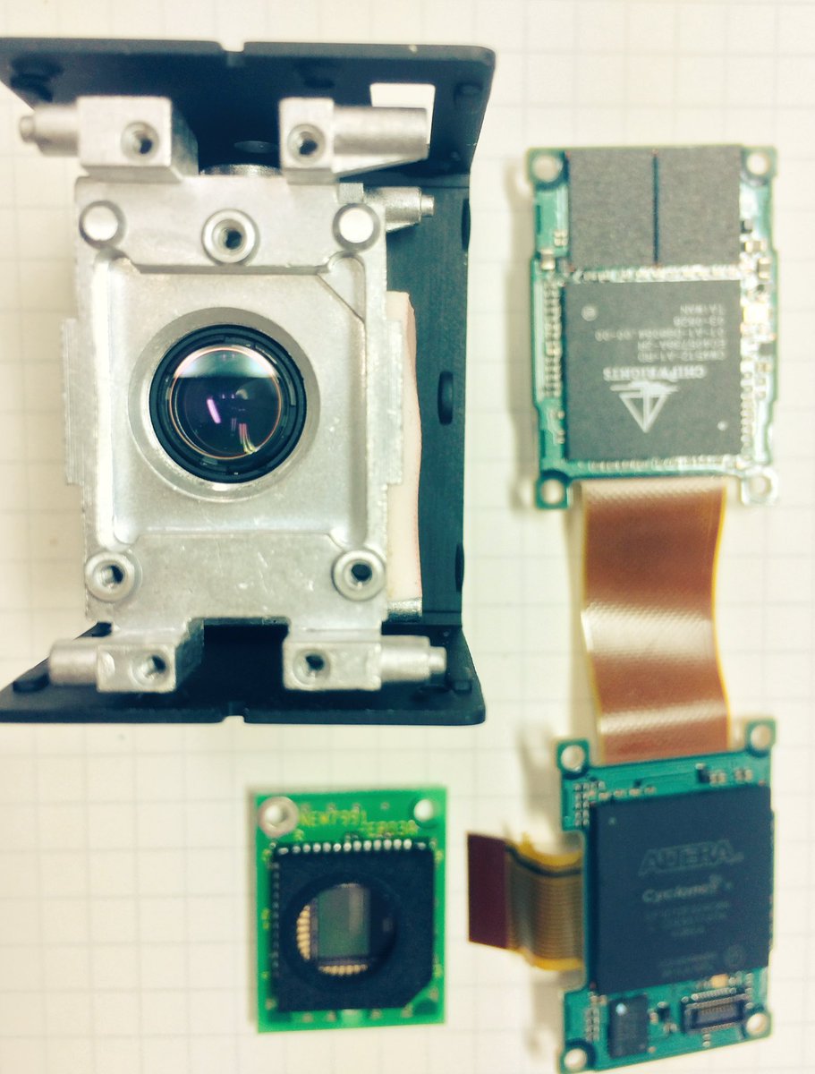 Guccio7's tweet photo. 昨日は仕事でマジメにカメラを分解してました。#ALTERA #180camera #360Cameras https://t.co/gL7ECJX70A