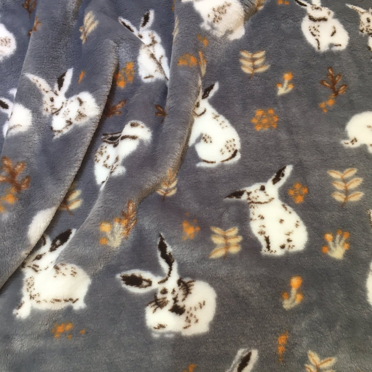 Gather_N_Sew's tweet photo. There might not be any unicorns left but this super snuggly bunny cuddle fleece is just as gorgeous 🐰#cuddlefleece #sewing #bunny https://t.co/V5dnoz1e2w