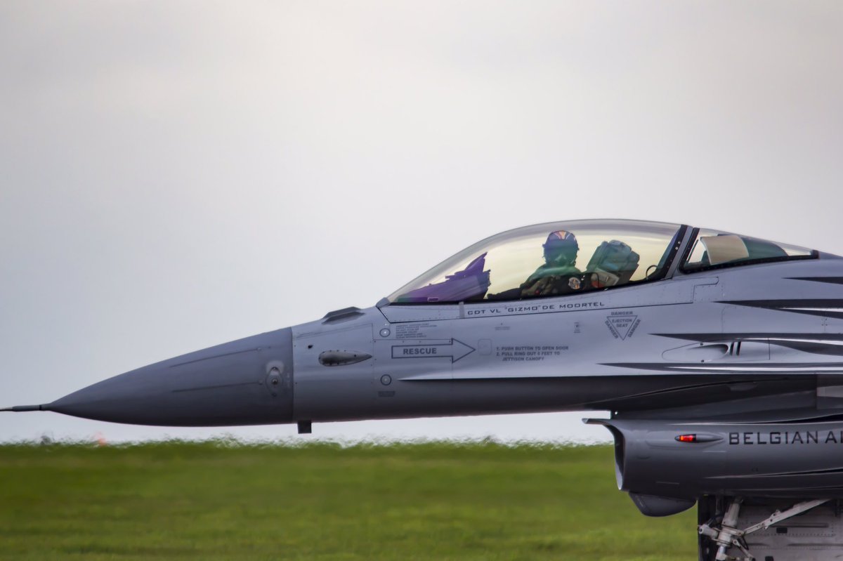 PJDigitalDesign's tweet image. 10-09-17 @BAFf16display thanks for an amazing display @ScampAirshow