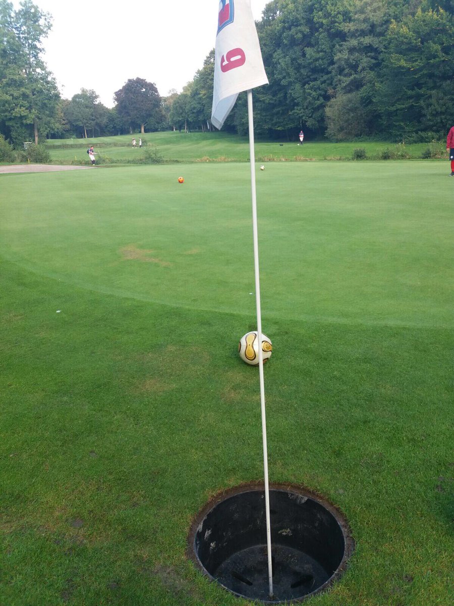 am_footgolf's tweet photo. Nuestros jugadores @Guti_3 y Julián Aguado forman parte del equipo español en la @eurofootgolf que se está disputando en Francia! Suerte! https://t.co/UOLx2nKwFa