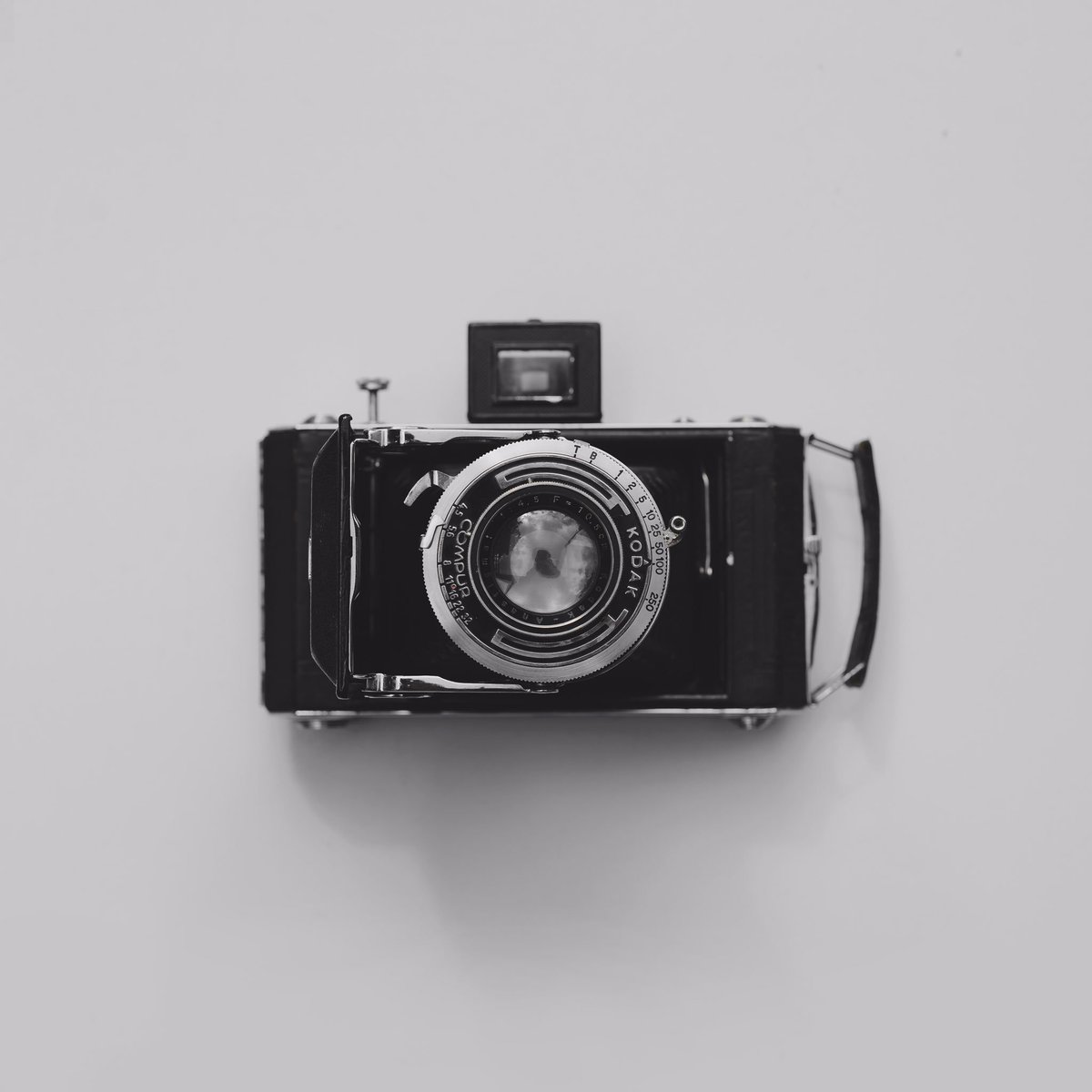 Cardinal Point Creative On Twitter Vollenda 620 Is A Medium Format Folding Bed Camera Made By Kodak And Produced Between 1934 39 What A Beautiful Thing Camera Kodak Https T Co Zatfagtx8v