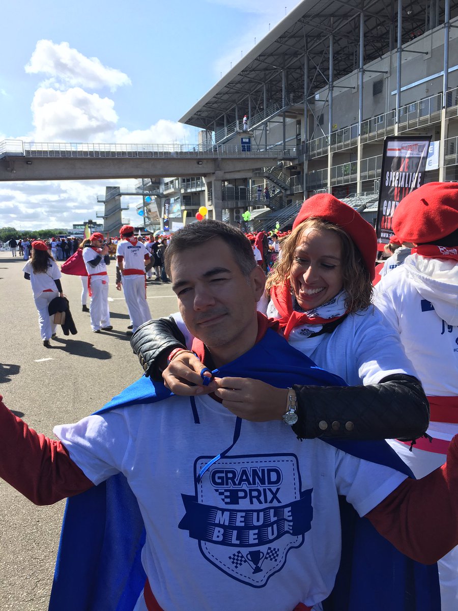 MY_SERIOUS_GAME's tweet photo. En direct du #GPMeuleBleue, MySG représente la #FrenchTech et la #Touraine 😎...
#afondlesballons https://t.co/HEdlP1Greu