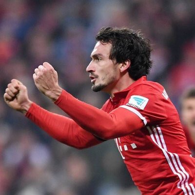 TheBestofMH15's tweet photo. #MatchDay = #MatsDay #MatsHummels #Hummels #Humme1s #Hummel5 #TheBestCB #TheBestAlways 🍀🍀🍀🍀🍀🔝💪#️⃣5️⃣ https://t.co/2IUFJILvQs