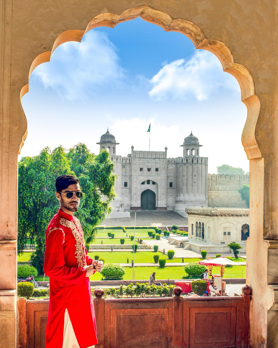 One of the most picturesque views of Lahore can be found at this place #Lahore #LahoreFort #Visitlahore 🇵🇰