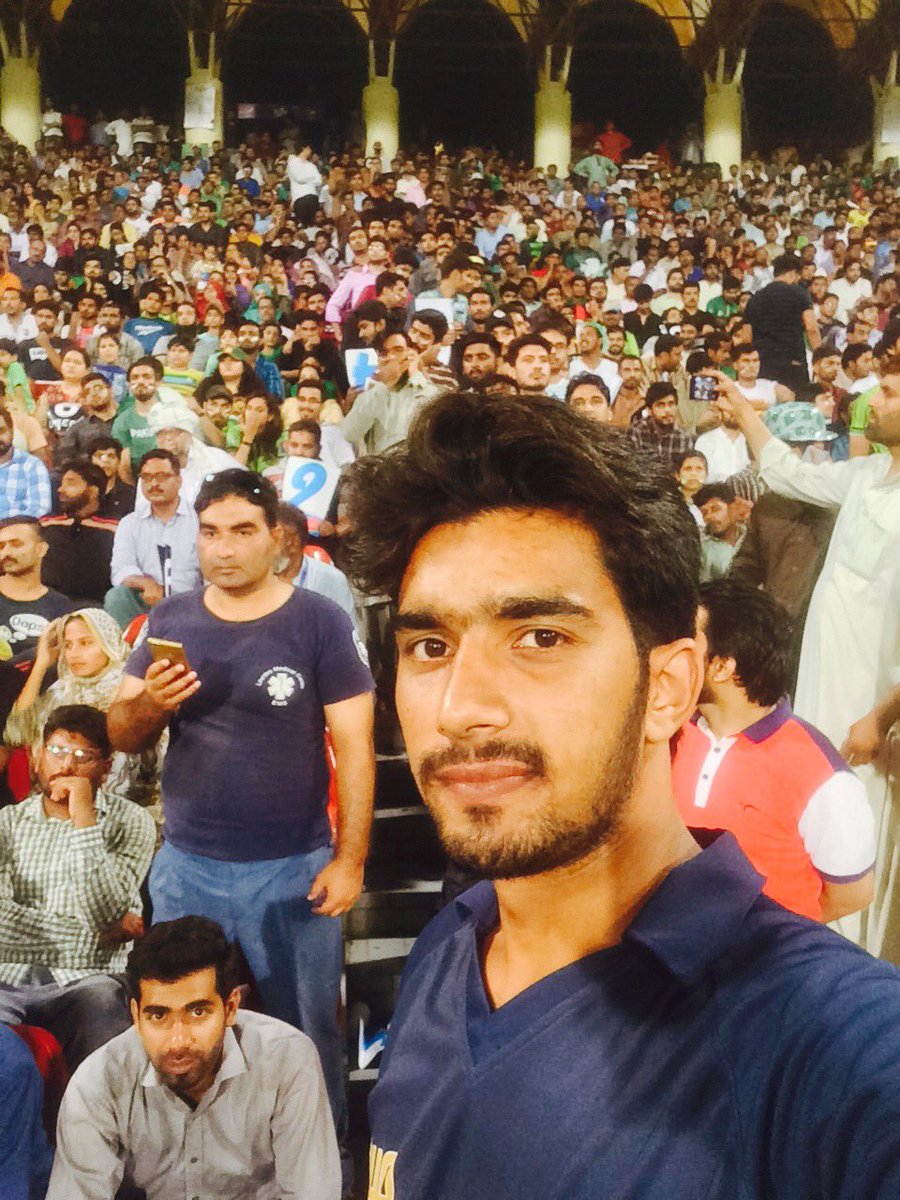 meharali34's tweet photo. We see Cricket Mackh https://t.co/z9UI4s1xZn
