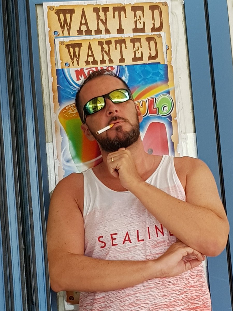 Semiserioss's tweet photo. #ricercato ladro di #gelati chi lo avvista, avvisi subito le autorità competenti. #buongiorno #16settembre #sorridiamo sempre #ciao #wanted https://t.co/I5wNusfMc6