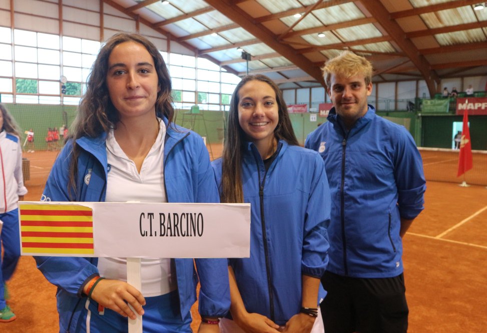 RFETenis's tweet photo. 🏆🇪🇸🎾 En marcha las finales del Cto. España Júnior por Equipos:
M - CT Valencia vs Stadium Casablanca
F  - CT Barcino vs RCT Barcelona-1899 https://t.co/XvVe3v9lB6