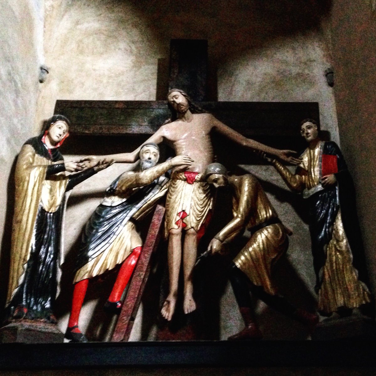 Per vedere la #scultura #contemporanea non andate a #Venezia, andate a #Volterra, non c'è nulla di più vivo. XIII Secolo vs XXI