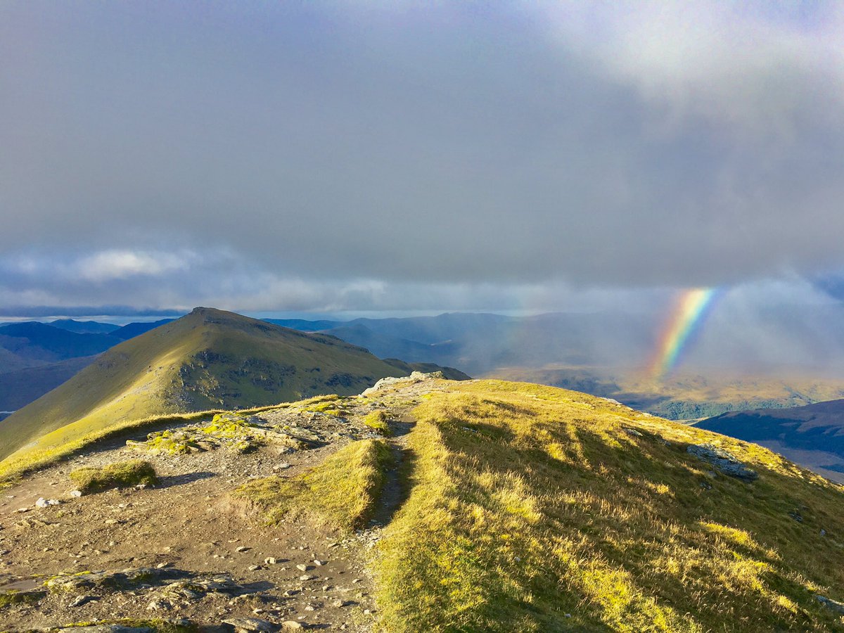 WalkWildUK's tweet photo. #LochLomond @lomondtrossachs ✅ isn't she beautiful. #FindYourEpic #GetOutside @VisitScotland #AirAmbulance https://t.co/ltcoDEIPCn