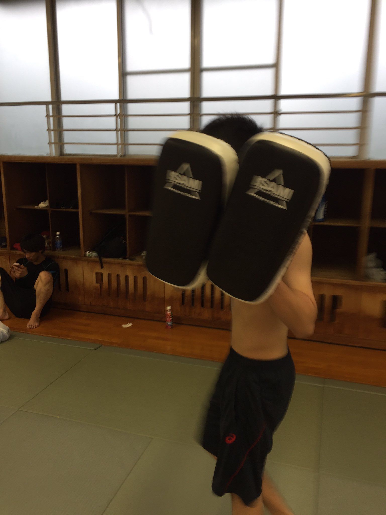 Mitton 神戸大学総合格闘技サークル Mmakobe01 Twitter