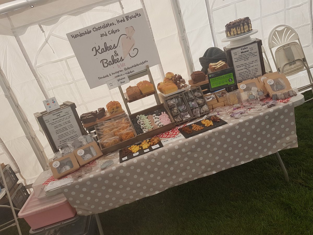 Set up here <a href="/HarewoodHouse/">Harewood House Trust</a> ready for the @LittleWolfCo  artisan fair