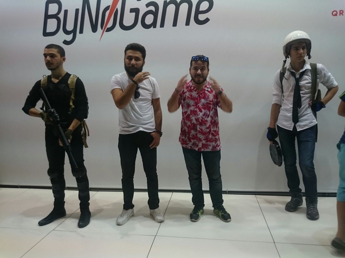 GameXist's tweet photo. Cantuğ "Unlost" Özsoy ByNoGame standında! Ünlü yayıncı ile tanışmak isteyenleri bekliyoruz! #oyunageldik #GameX2017 #GameXMaximum #ByNoGame https://t.co/Q4viDpBO4y