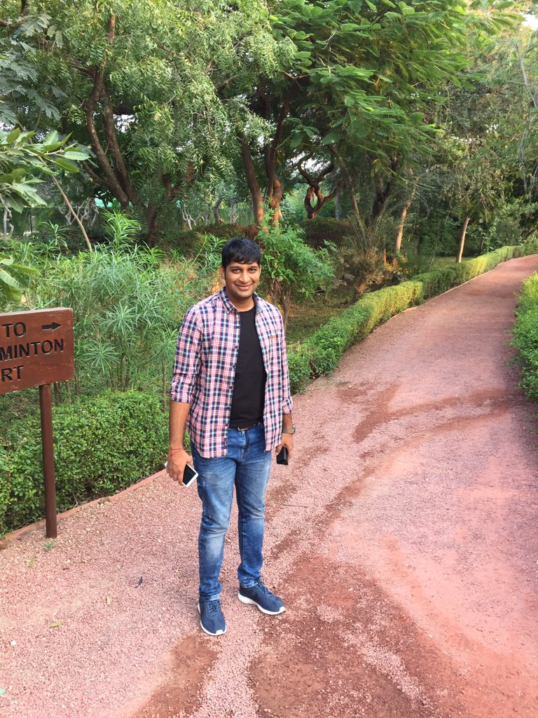 pinksmur's tweet photo. @OberoiHotels The vivid vast property out here!! My hubby could not wait to explore whats nexttt!! @OberoiUdaivilas #GiftAnExperience https://t.co/qQQEpWDRoe