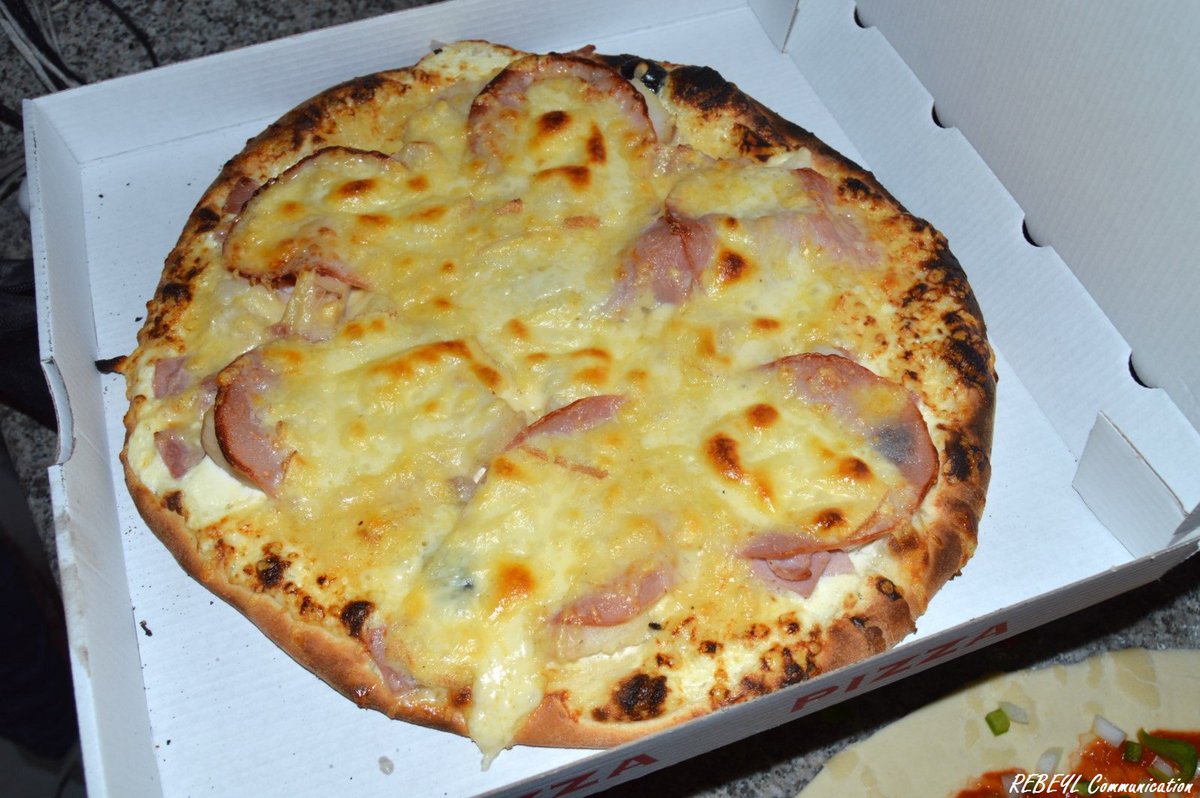 lepascalou34's tweet image. Le temps étant de circonstance, notre Pizza Raclette reprend du service!