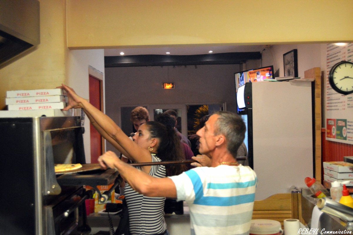 lepascalou34's tweet image. La Pizzéria Le Pascalou, c'est un large choix de pizzas rouges, blanches  et Calzone mais aussi de plaques pizzas (70 parts environ)!