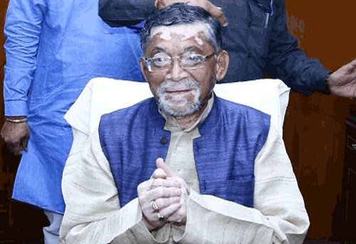 knnindia's tweet image. Labour Min @santoshgangwar holds talks with #tradeunions for draft #IndustrialRelationsCode
@LabourMinistry
knnindia.co.in/news/newsdetai…