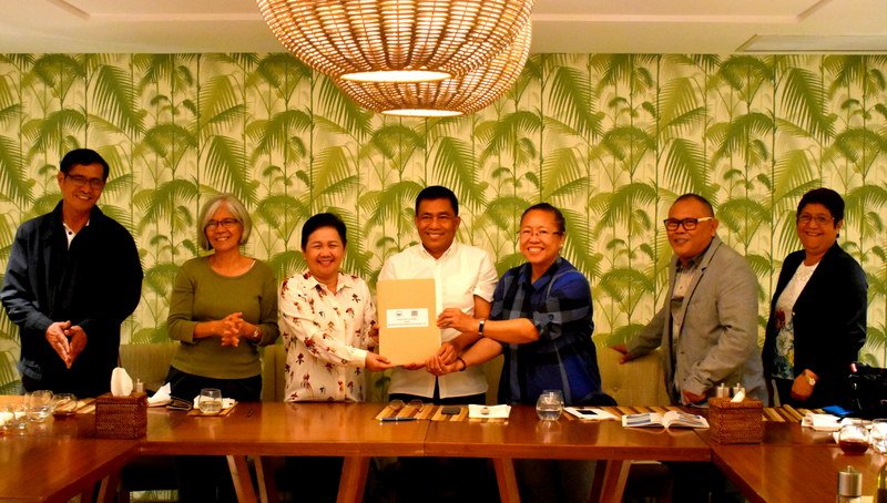 WPUPalawan's tweet photo. DDT Konstract, Inc. and WPU sign MOA for 10-day engineering faculty training in its Tanauan plant. #WPUPalawan #DDTKonstractInc. https://t.co/p2JxWBTUBR