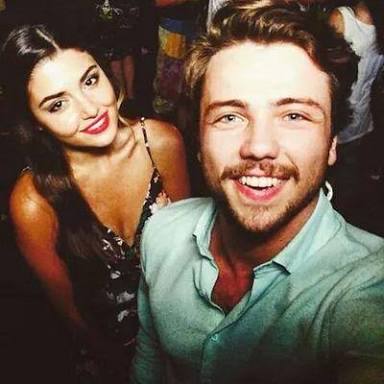 Uzay fandom rahat durmadı, 1 milyon twiti aştı. :) Yapımcıların kulağına küpe olsun. Bu uyum harcanmasın. 
SarıtaşErçelUyumu FilmOlsun