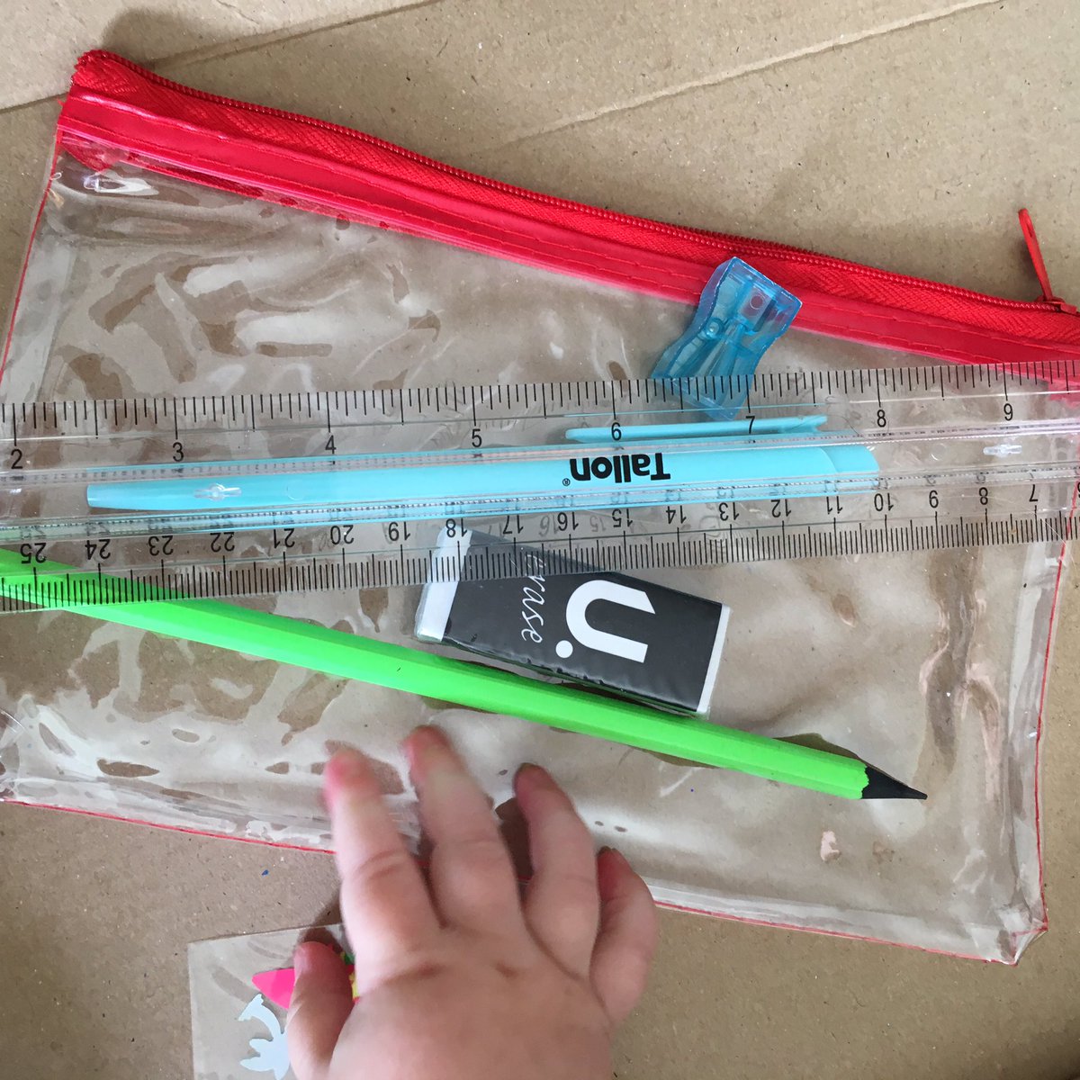 senresourceblog's tweet photo. @craftmonthly box arrived, so we've been busy colouring dinosaurs, practising writing in our notepad &amp; making masks with our craft goodies! https://t.co/JouX4pkRx9