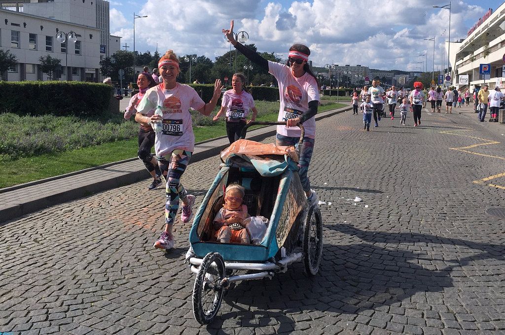 globaltimesnews's tweet image. People participate in The Color Run in Gdynia, Poland September 16, 2017. Photos: VCG