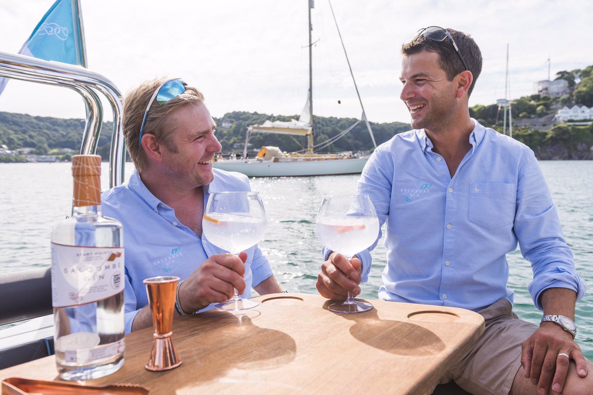 ThormanHunt's tweet photo. Countdown to #thtasting (Wed) - taste exciting #new 2017 listings incl. @SalcombeGin #devon! Wine trade & press friends, DM us to attend https://t.co/9ck1YSNKkJ