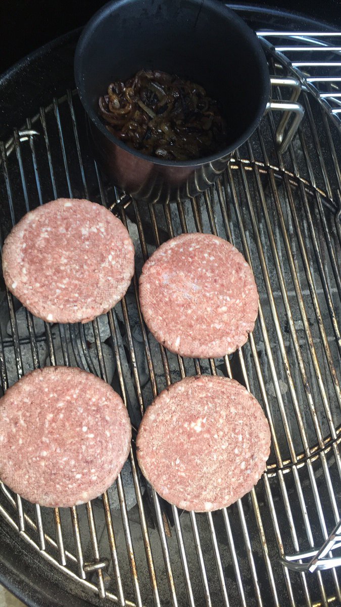 Matt_LaurasMum's tweet photo. It's thundering I'm still BBQing with beer in hand. #hardcoreBBQ https://t.co/xqDjlNd8bp