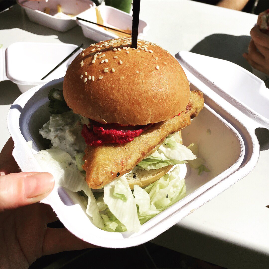 Melanie Pyves tweet media