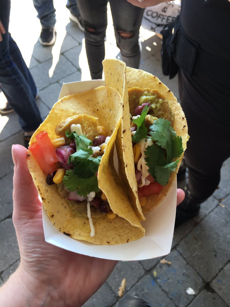 Melanie Pyves tweet media