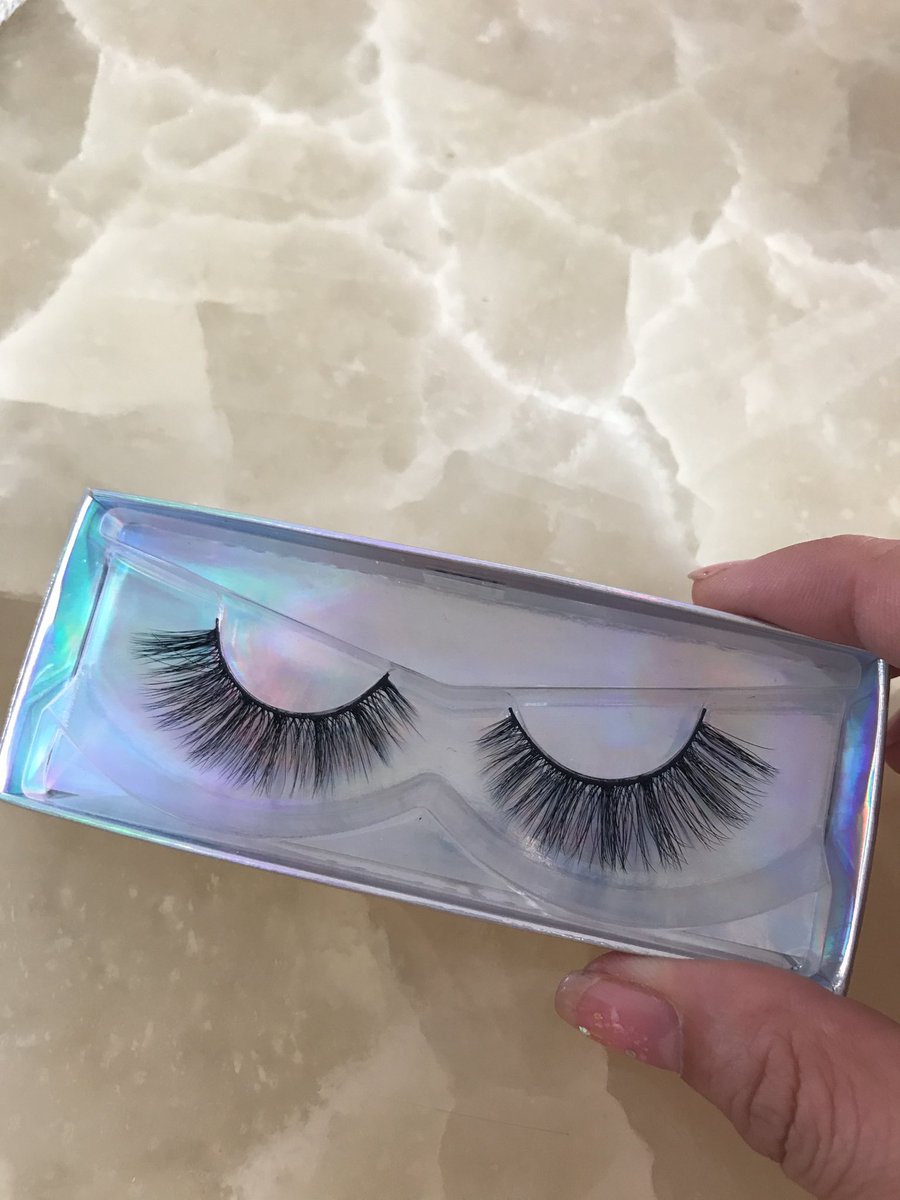 severlashes's tweet photo. 3D silk lashes by Sever #severlashes #makeup #hudabeauty #primers #lillylashes #beauty #beautiful https://t.co/aeCJbsoQIK