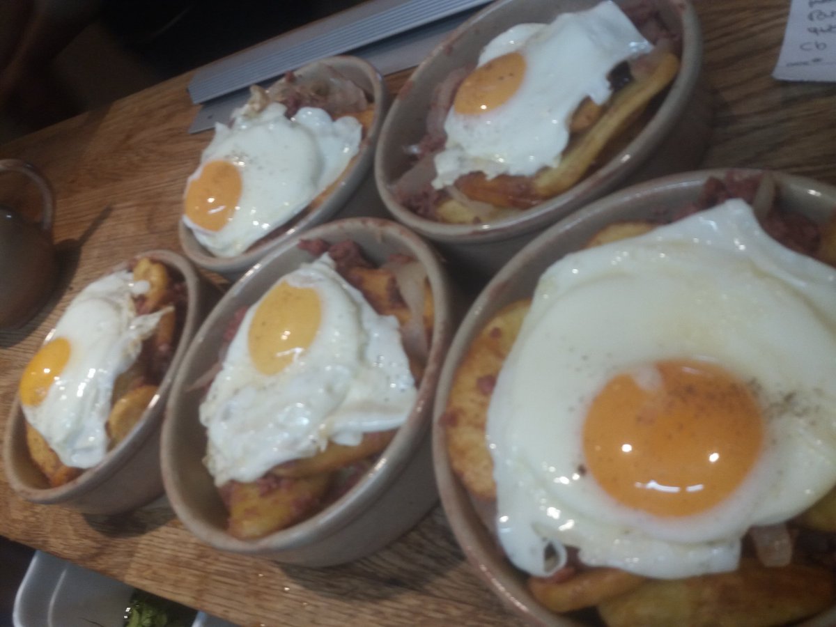 craigchurch555's tweet photo. Corn beef hash anyone?
#brunch #breadandpullet #saturdays https://t.co/adrkskpB3y