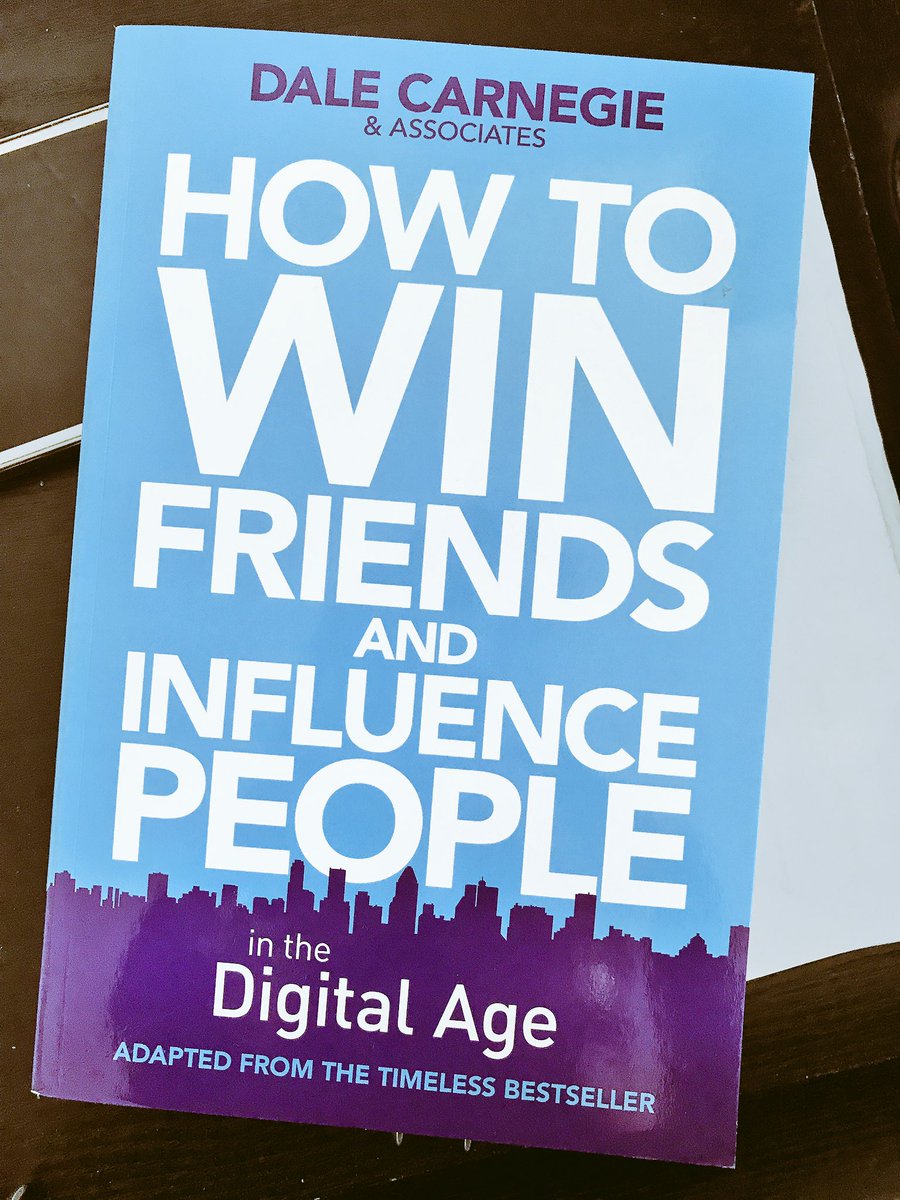 A stolen hour to myself @BevanoLounge to read #HowToWinFriends became a convo starter with someone new! <a href="/DavidCRoberts/">David C Roberts FRSA 🐝</a> pleasure to meet you!