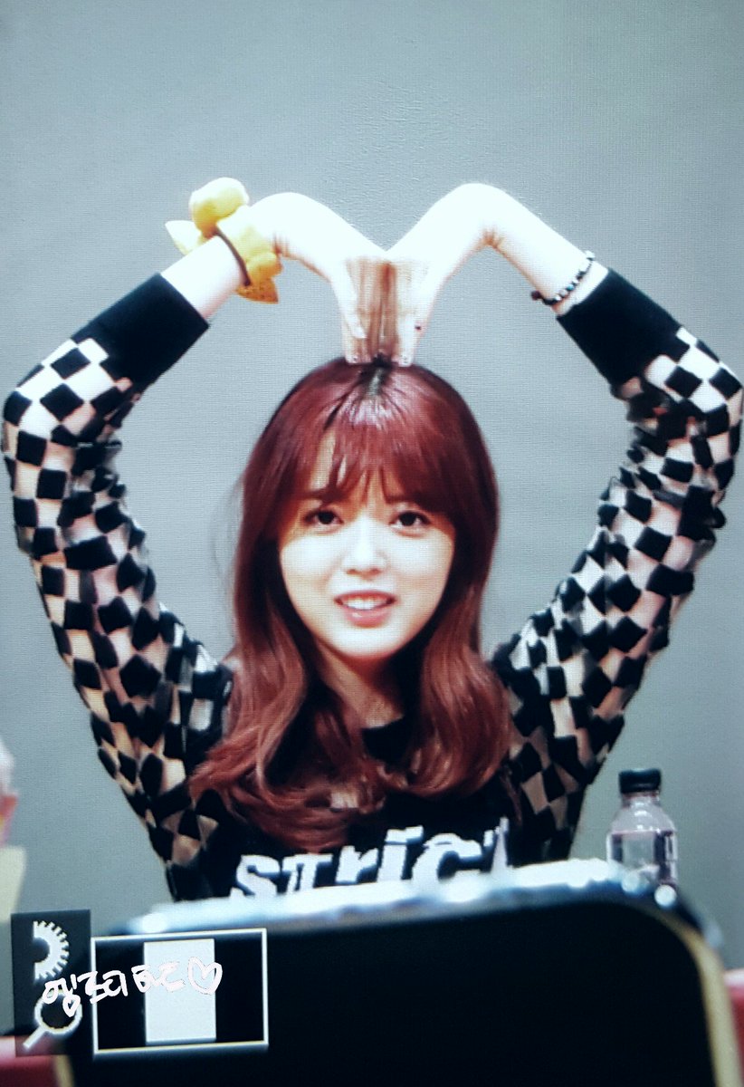 19970420_com's tweet photo. 170916 일산 팬사인회 프리뷰
😍😍
#위키미키 #WekiMeki #지수연 #수연 #JiSuyeon #Suyeon https://t.co/fMT1htL32W