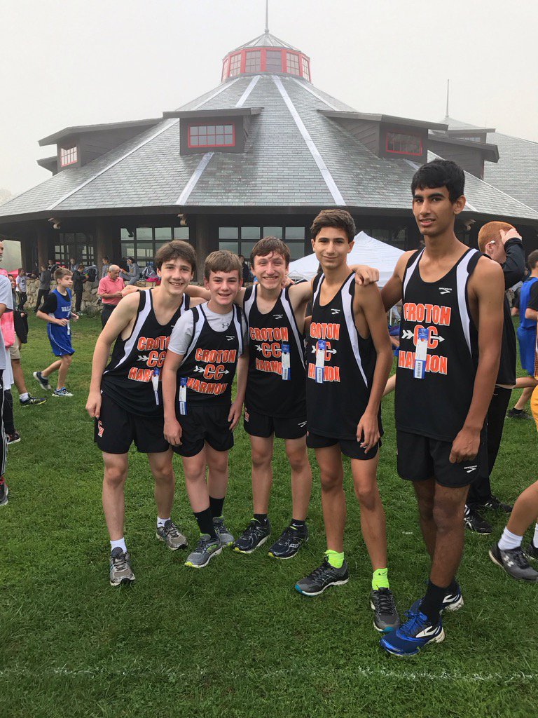 CHUFSD's tweet image. Freshmen boys cross country team competes at Bear Mountain