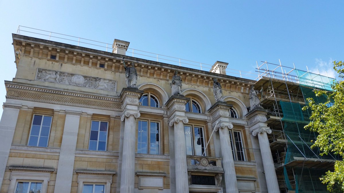 HLaehnemann's tweet photo. Great to see iconic figures of France, Germany (2nd from right, thinking!), Italy &amp; Spain emerge from scaffolding &amp; netting #Denkerpose https://t.co/DwzP011OVA