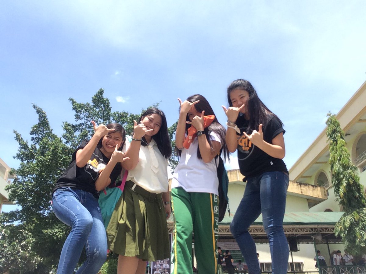 aaashlet's tweet photo. main 💖 *@yel_valdez @imerikacastillo  @theDianeR https://t.co/o9VISRKkDc