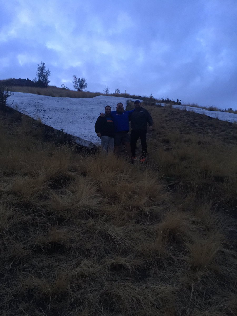 Turkin35's tweet photo. Great gameday hike up "The M" with @Coach_Scola &amp; @TNeymeiyer. #ClawDown @SavStateTigers https://t.co/IfxtCXea4v