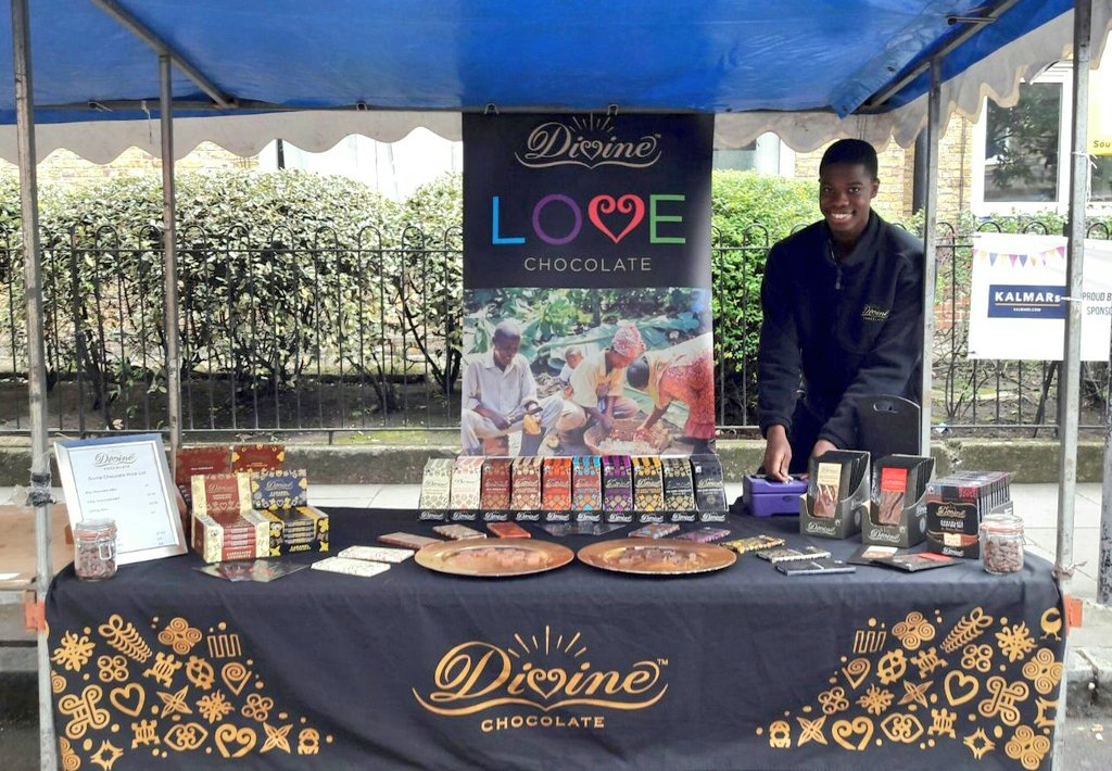 divinechocolate's tweet photo. Say hello to Mpho, who makes sure our customers get all the chocolate they need! #ChocolateJob #DivineHero #SaturdayVibes https://t.co/1xAK6iR6XK